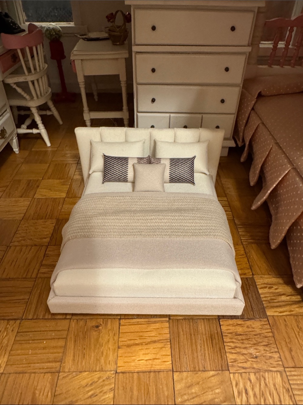 Miniature dollhouse Cream Textured Comforter Set with Decorative Pillows bed